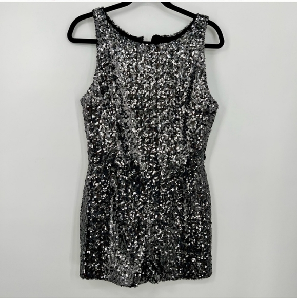 NWT BB DAKOTA Callan sequence romper shorts size 6 - Picture 5 of 6